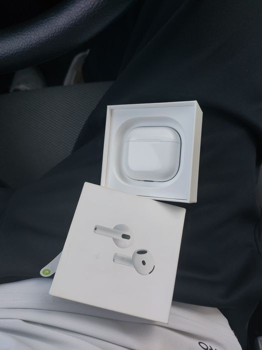 AirPods 4 Active Noise Cancellation
