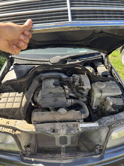 Mercedes benz c180 w202