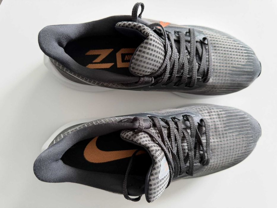 Vand sneakers Nike Air Zoom Pegasus 39 - marimea 42 - stare exceptionala