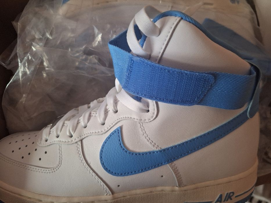 Продам кроссовки nike