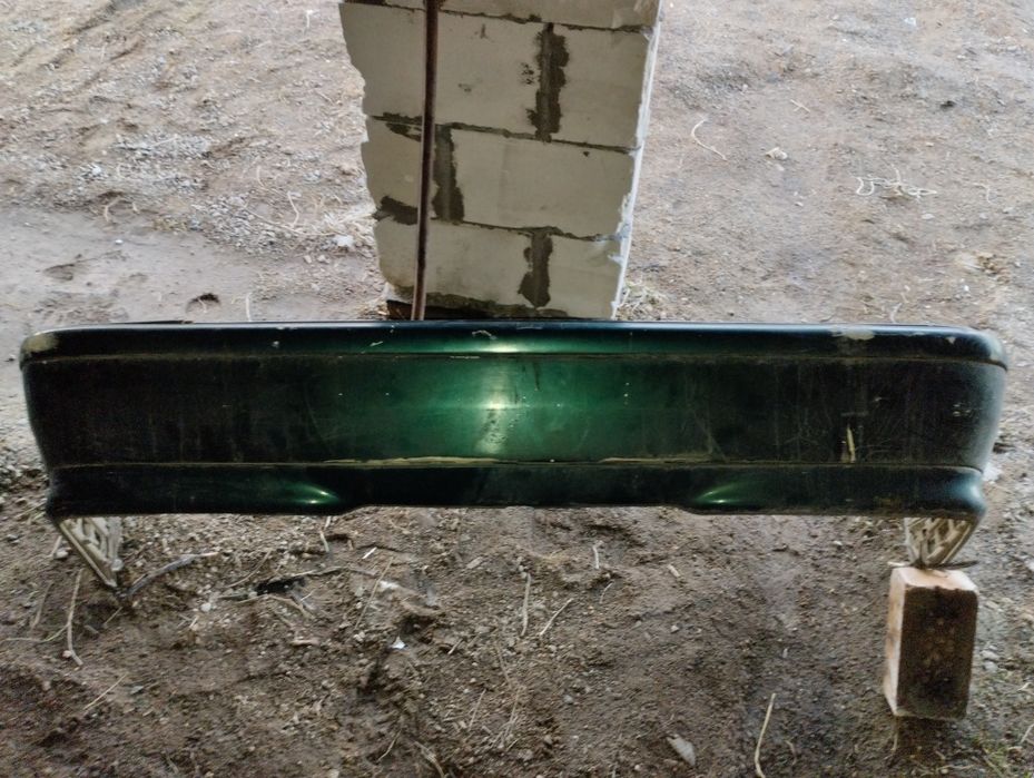 Продам задний бампер Мерседес w202