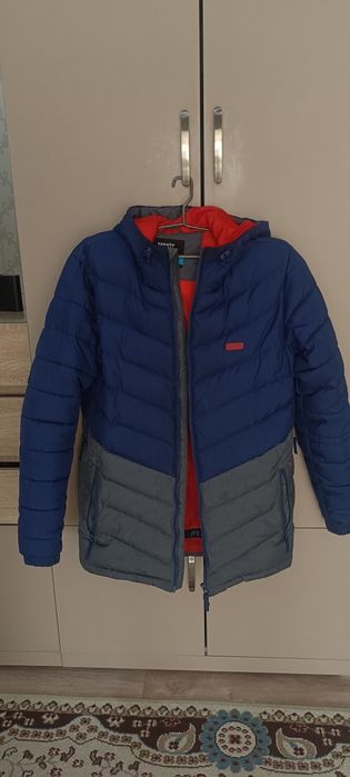 Продаю ветровку куртка