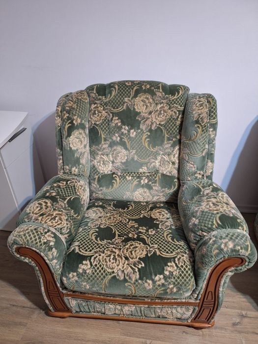 Canapea extensibila cu 2 fotolii fixe