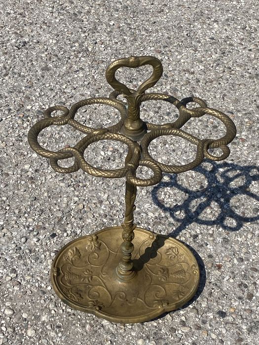 Suport de umbrele in bronz