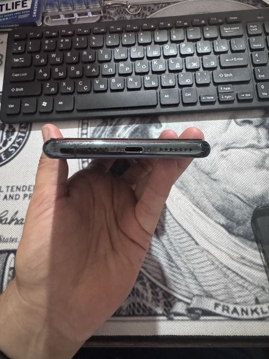 iPhone 11 Pro Max 64GB Midnight Green