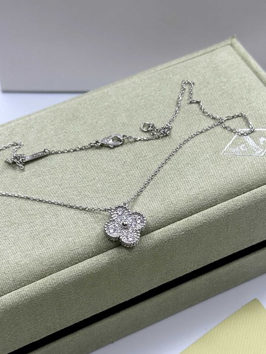 Colier Van Cleef & Arpels Aur Alb 750 Diamonds