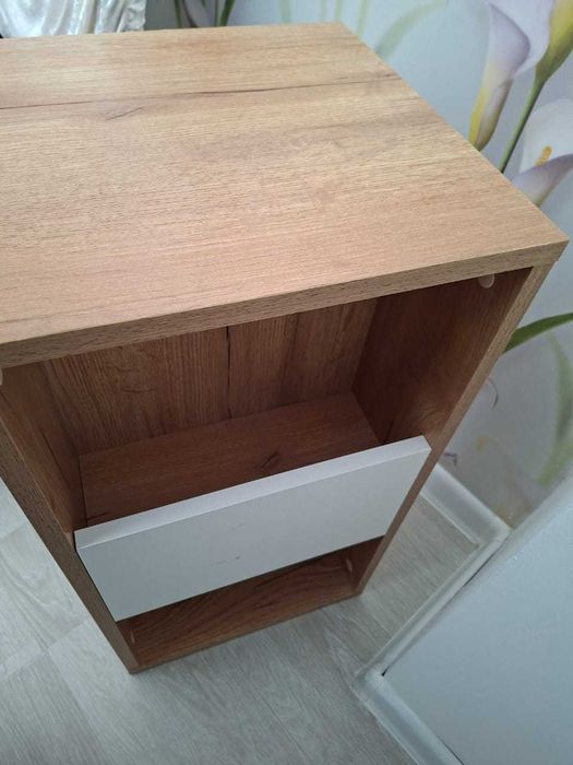 Придиванный столик C-образный