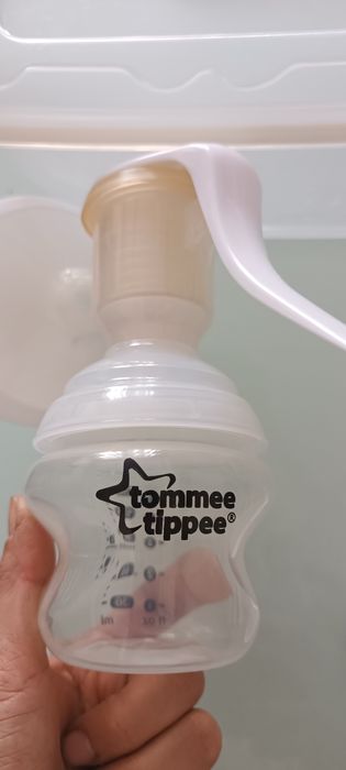 Tommy Tippee механична помпа за кърма