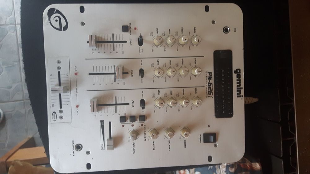 Gemini миксер, пулт за тонколони