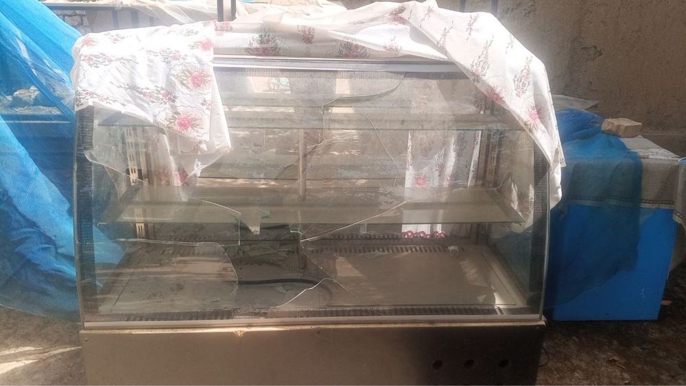 Витрина холодильник ,
