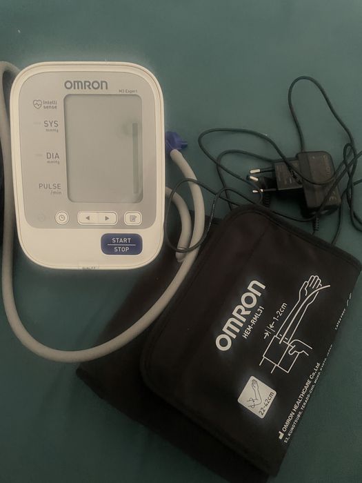 Продаю тонометр электронный