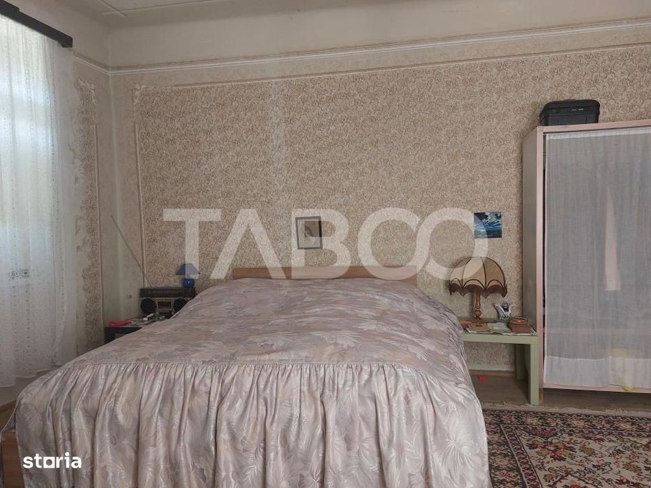 Casa si curte individuala 2 corpuri de casa separate 4 camere gradina
