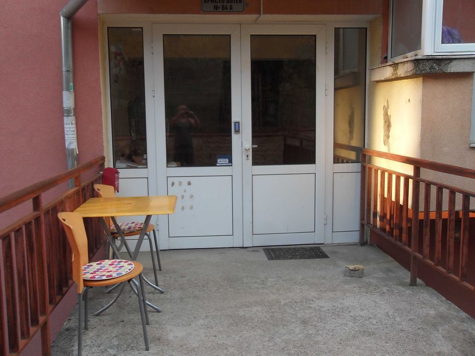 Продава се Едностаен апартамент в Велико Търново, Център - 45 кв.м за 1587 €/кв.м - Снимка #2