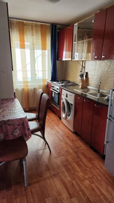 Vând apartament cu doua camere în Petrila