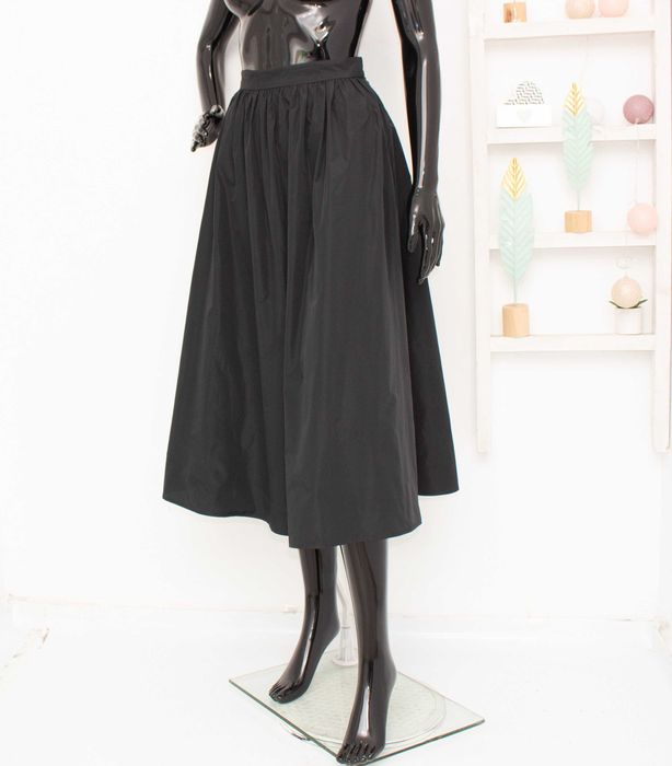 ARKET дамска черна пола от тафта А форма 34 XS