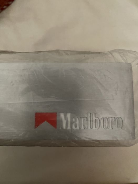 Новые пепельницы Marlboro