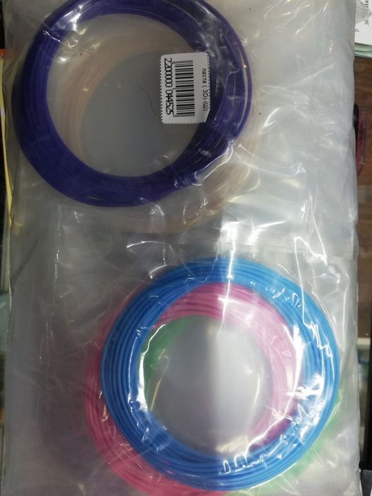 3D ручка с пастой для творчества.