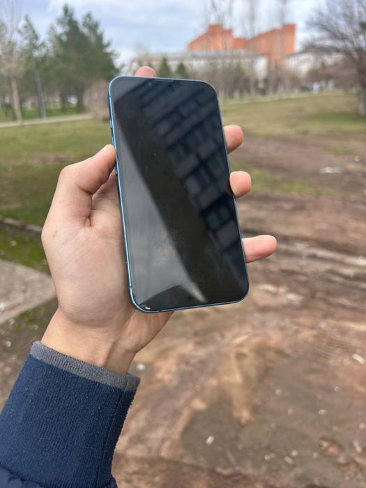 Продаю айфон 13 128 гб