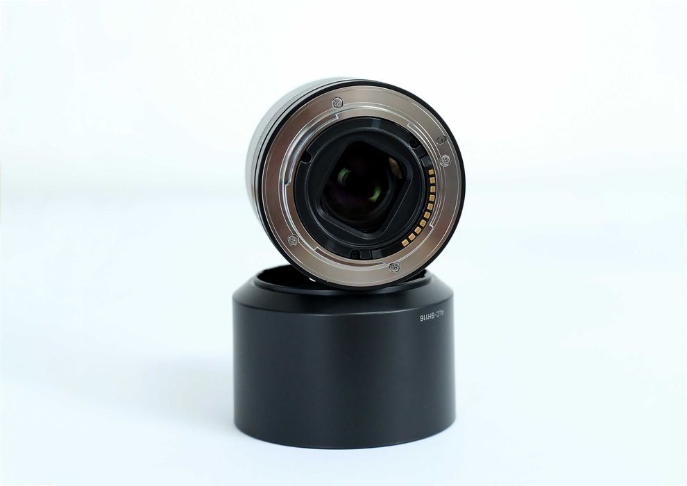 Sony 50mm F1.8 + Canon 24-105mm F4 Mirrorless