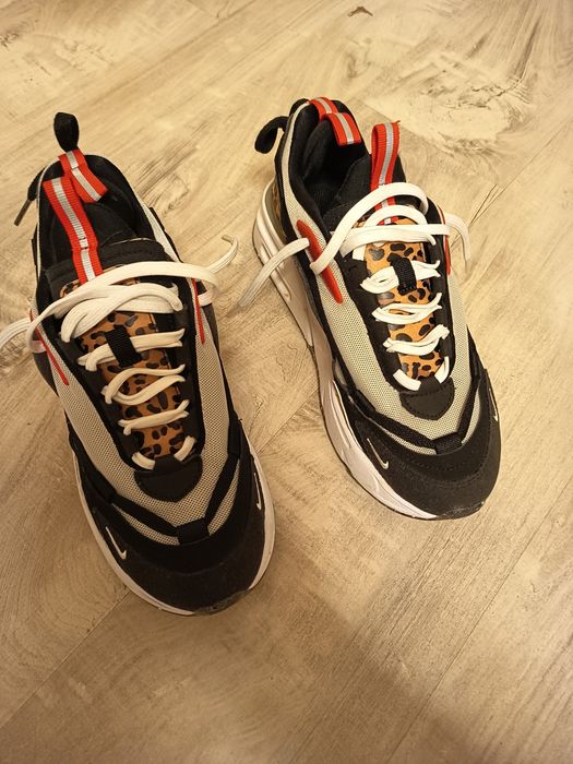 Adidași Nike furyosa noi