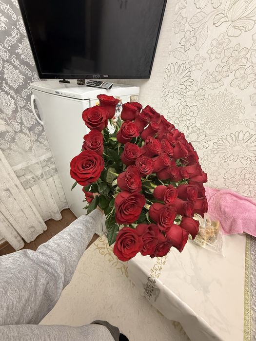 51шт. Розы  60см