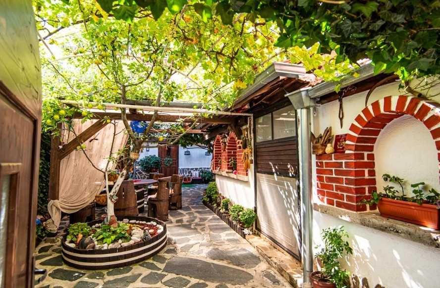 Продава се Къща в Банско - 200 кв.м за 2 €/кв.м - Снимка #1