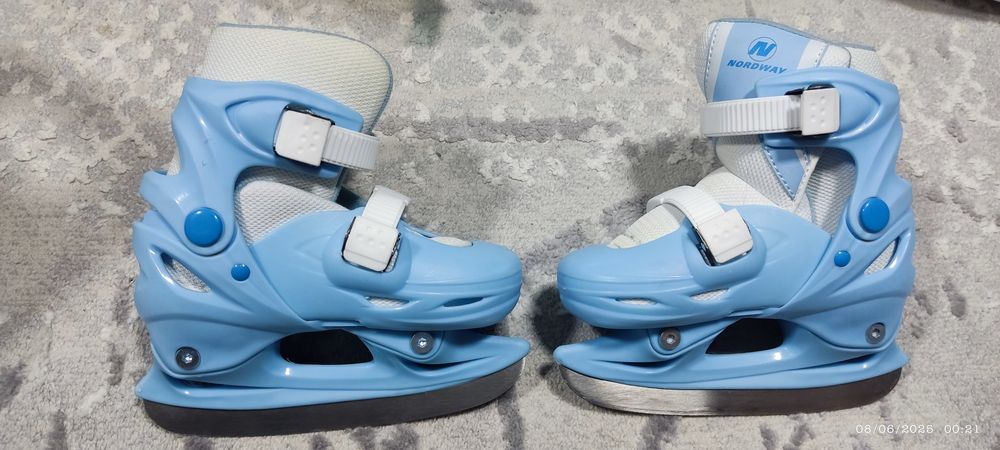 Продам коньки детские