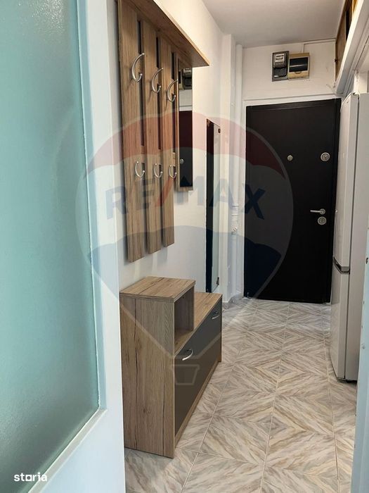 Apartament cu 3 camere de închiriat în zona Cetatii