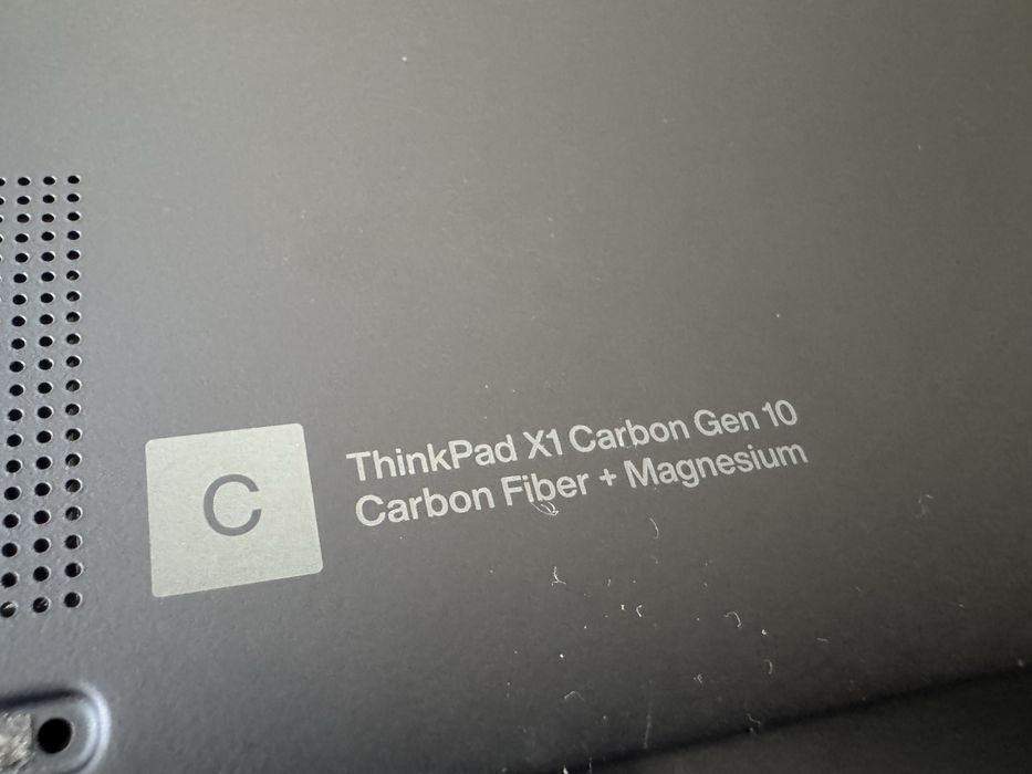 Lenovo thinkpad x1 carbon gen10 DEFECT