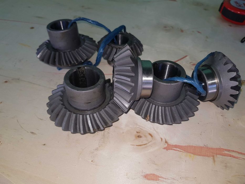 Pinion cositoare DEUTZ -FAHR-KM24