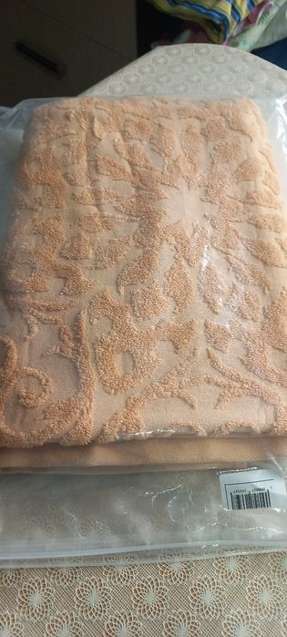 Продам полотенца разные