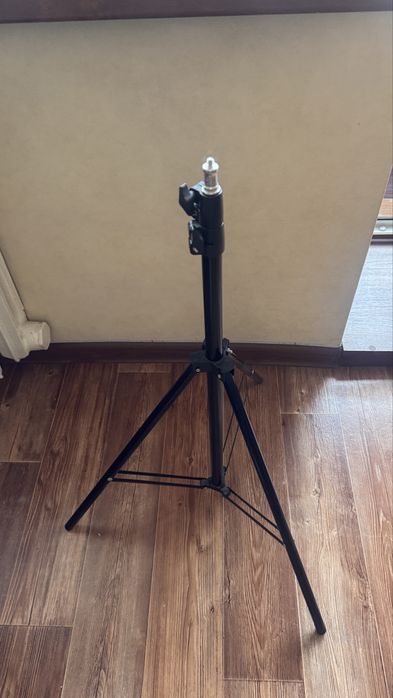 Штатив от кольцевой лампы