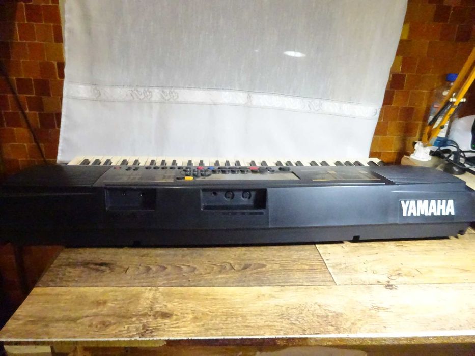 Orga/clapa electronica Yamaha PSR-225