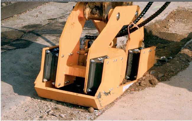 Placa compactoare, placa vibrocompactoare, compactor buldo, Bobcat etc