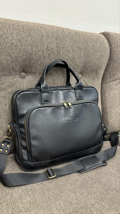 Кожаная сумка Frenzo