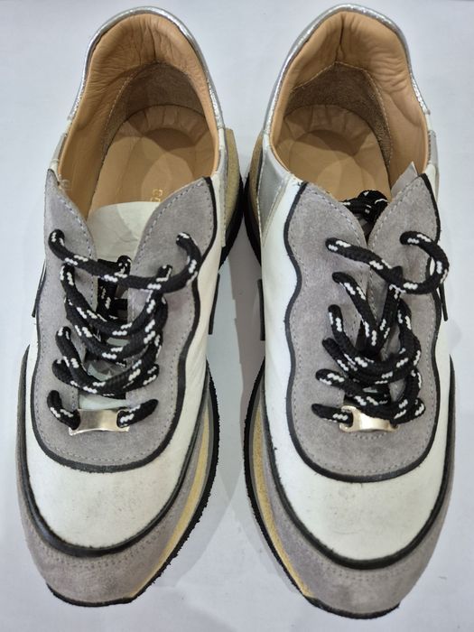 Продам кроссовки хорошего бренда