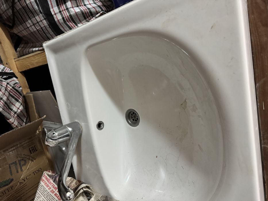 Продам раковину и смеситель