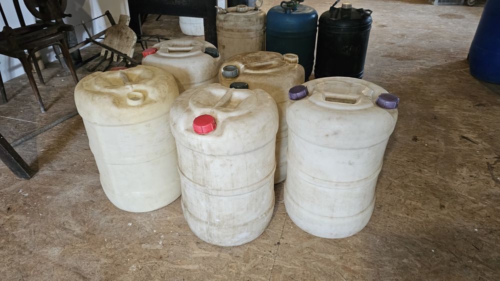Vand bidon 60l din plastic