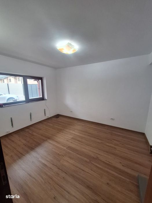 Casa P+etaj in Vlădesti