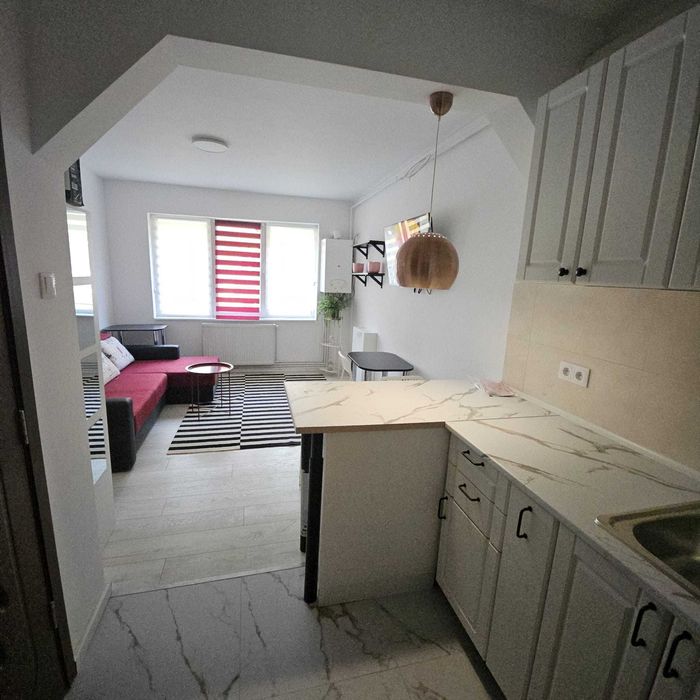 Inchiriez garsoniera zona Racadau