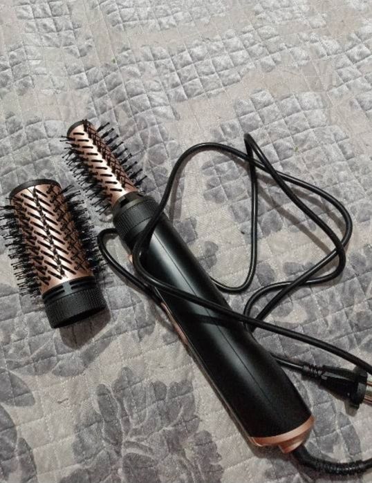 Продам фен щётку для волос