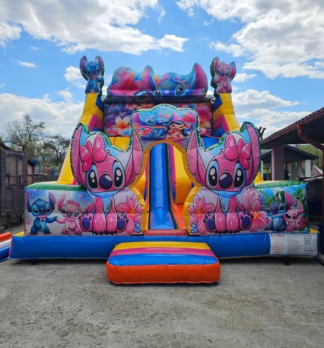 Topogane/Tobogane gonflabile mari, cu doua pante de coborâre. Noi!