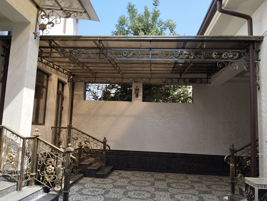 Стеллаж , вешалки для одежд