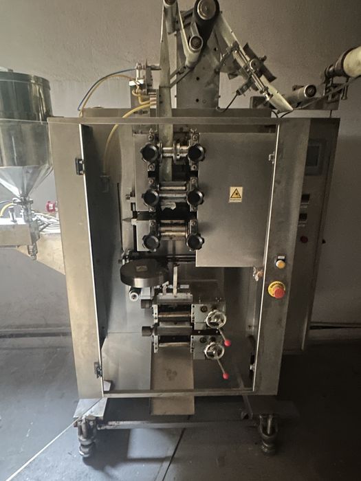 Masina ambalat lichide in plic / produse vascoase