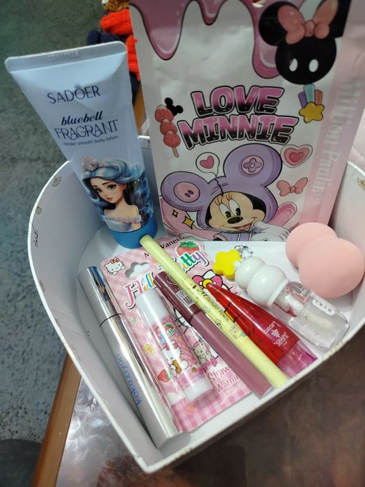 Бьюти бокс / Подарочный набор косметики для девочек (Новый)».