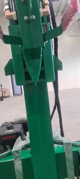 Despicator/crapator de busteni/lemne NOU - 65cm- Motor 7 CP