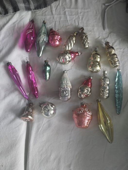 Продам ёлочные игрушки,ёлочку,гирлянда