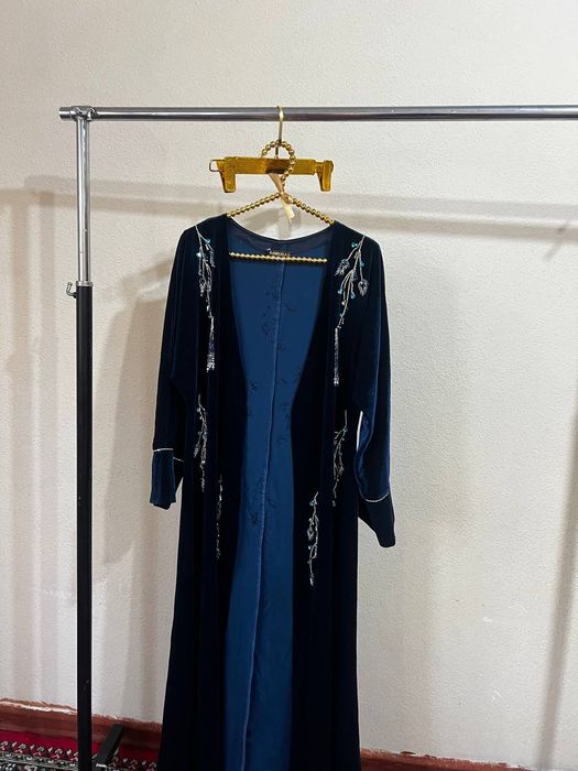 Абая Дубайски фасон ткань бархат ручная работа полностью С М Л подайде