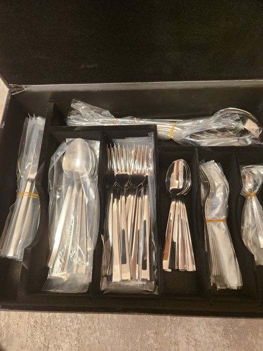 Набор столовых приборов от Aura