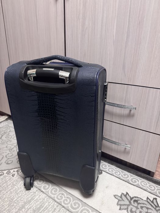 Чемодан на колесах